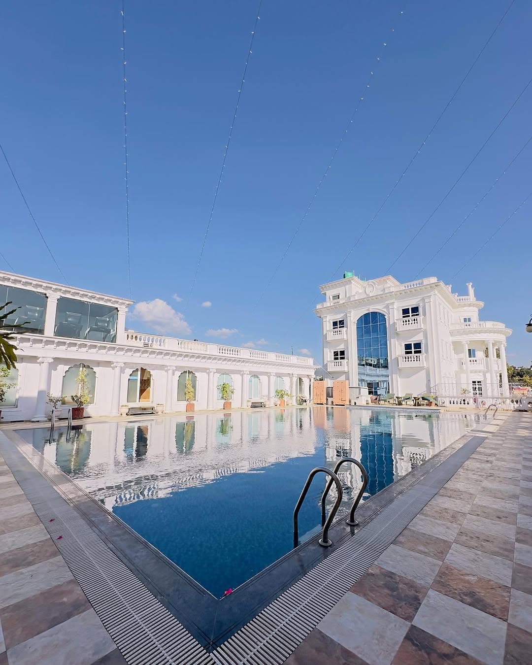 Dream Palace Gallery 9